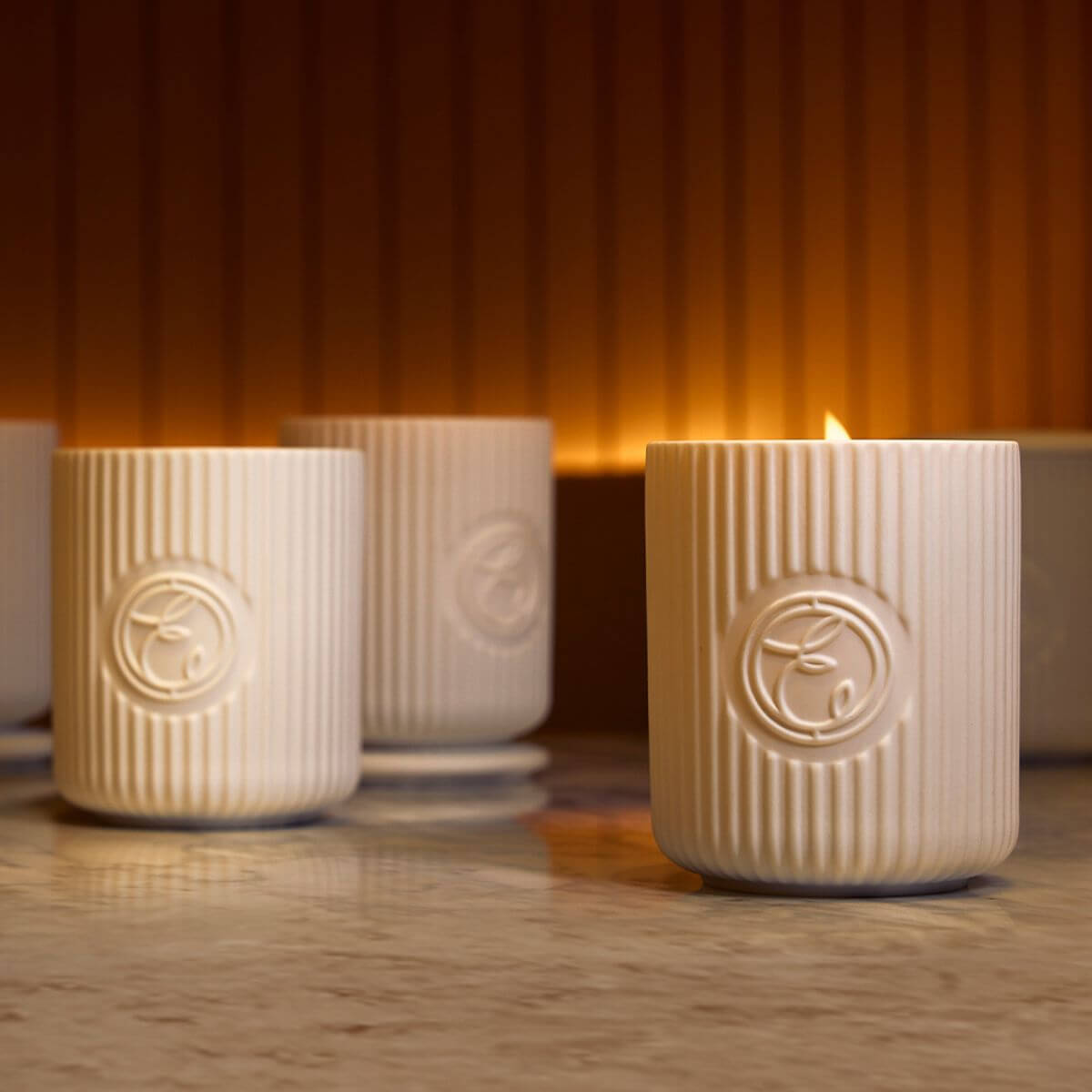 【2025 禮盒】ESPA 限定香氛蠟燭(甜橙丁香)Winter Spice Candle 240g (靜謐藍)