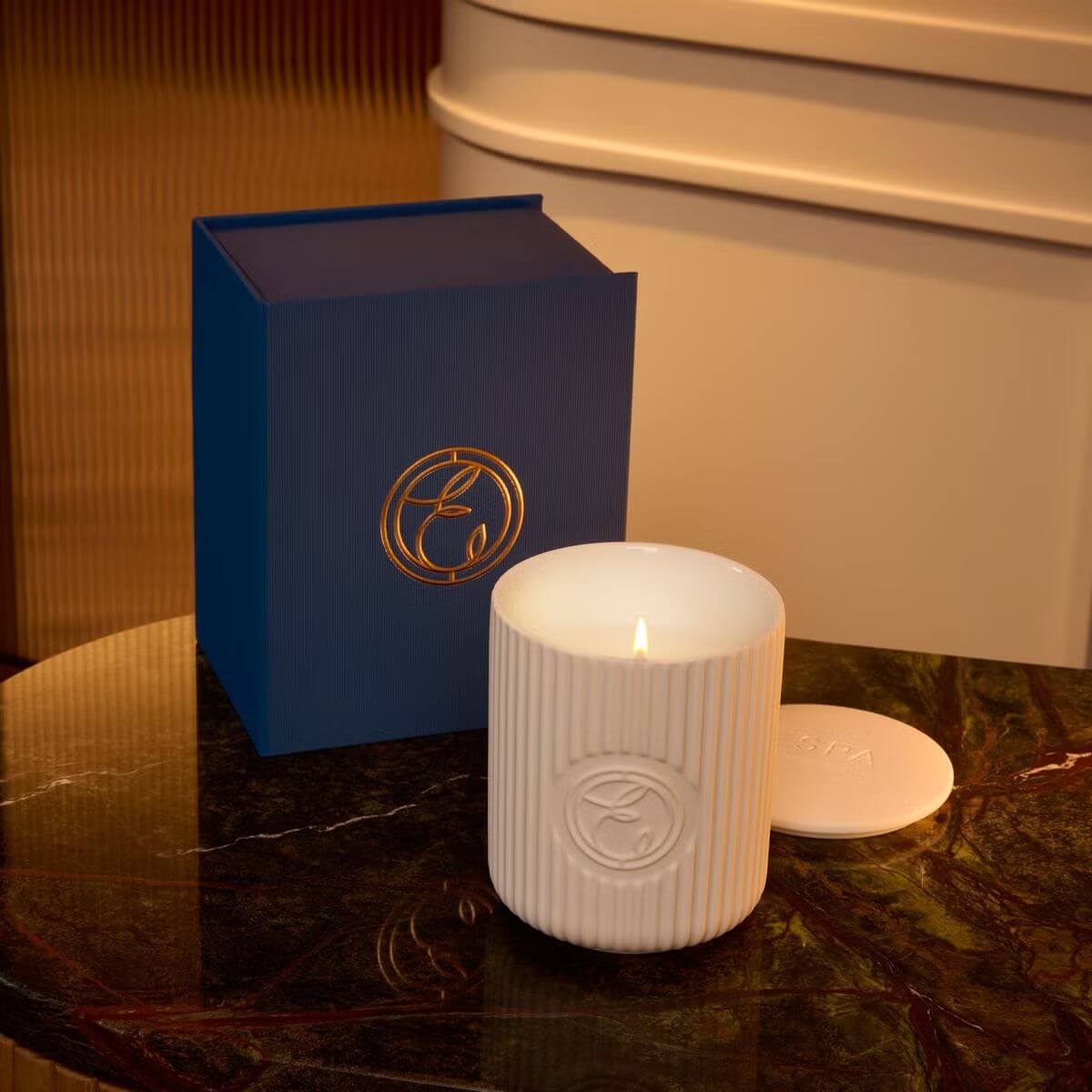 【2025 禮盒】ESPA 限定香氛蠟燭(甜橙丁香)Winter Spice Candle 240g (靜謐藍)